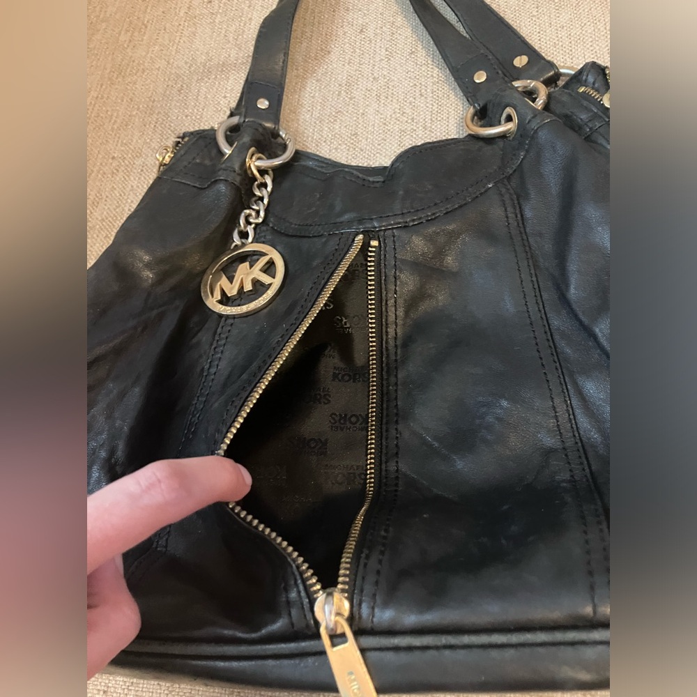 Michael Kors Black Leather Tote Bag - Picture 5 of 9